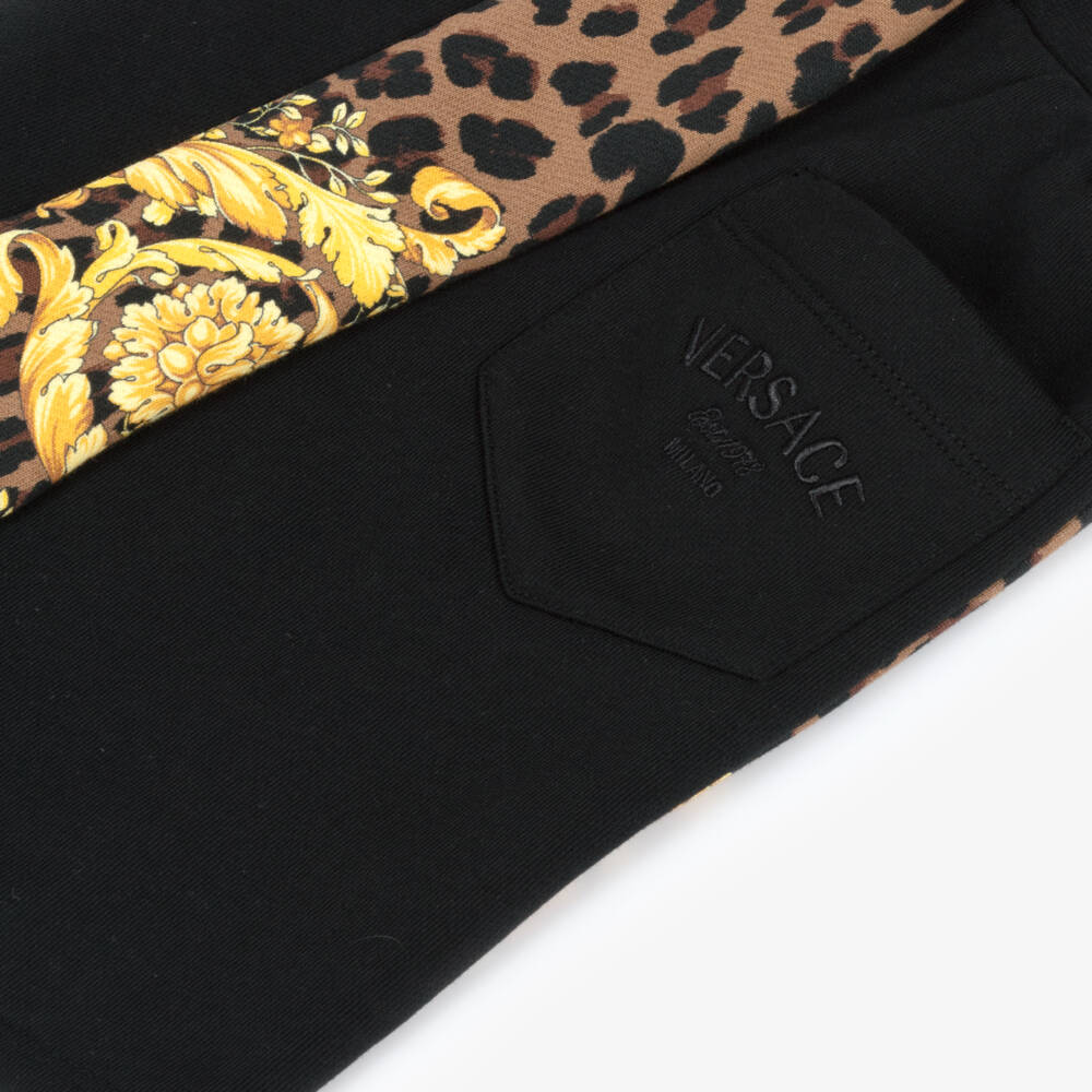Versace-Черные шорты из хлопка Wild Barocco для мальчиков | Childrensalon Outlet