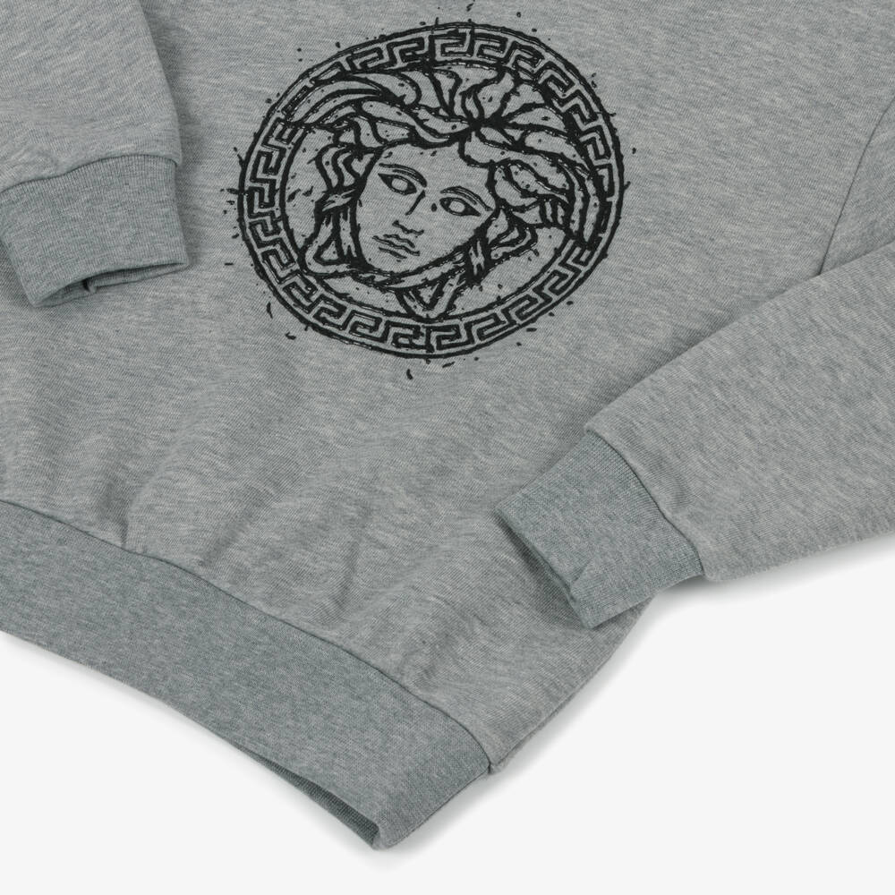 Versace-سويت شيرت رمادي ناعم للأولاد مع شعار ميدوسا | Childrensalon Outlet