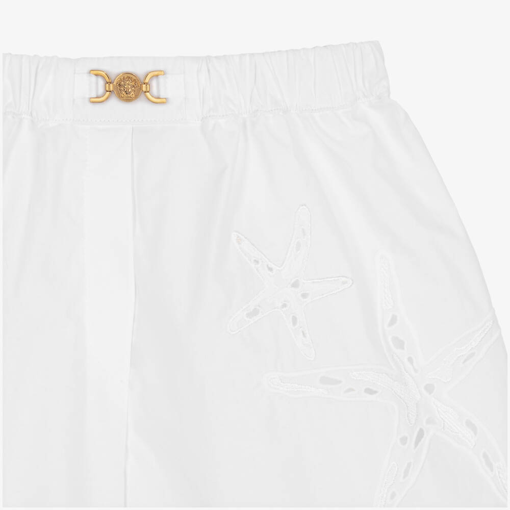 Versace-شورت نجمة البحر قطن لون أبيض للبنات | Childrensalon Outlet