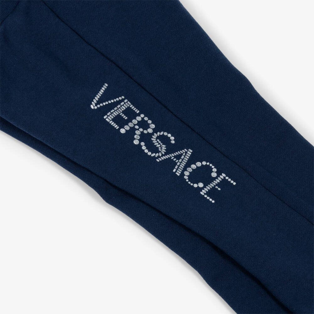 Versace-بنطلون قطني أزرق غامق للبنات مزين بأحجار الراين | Childrensalon Outlet