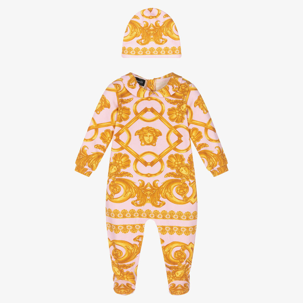 Versace-طقم هدية بيبي غرو قطن لون زهري بطبعة الباروك | Childrensalon Outlet