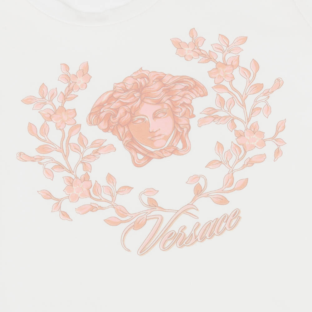 Versace-تي شيرت قطن أبيض للبنات بشعار وردي | Childrensalon Outlet