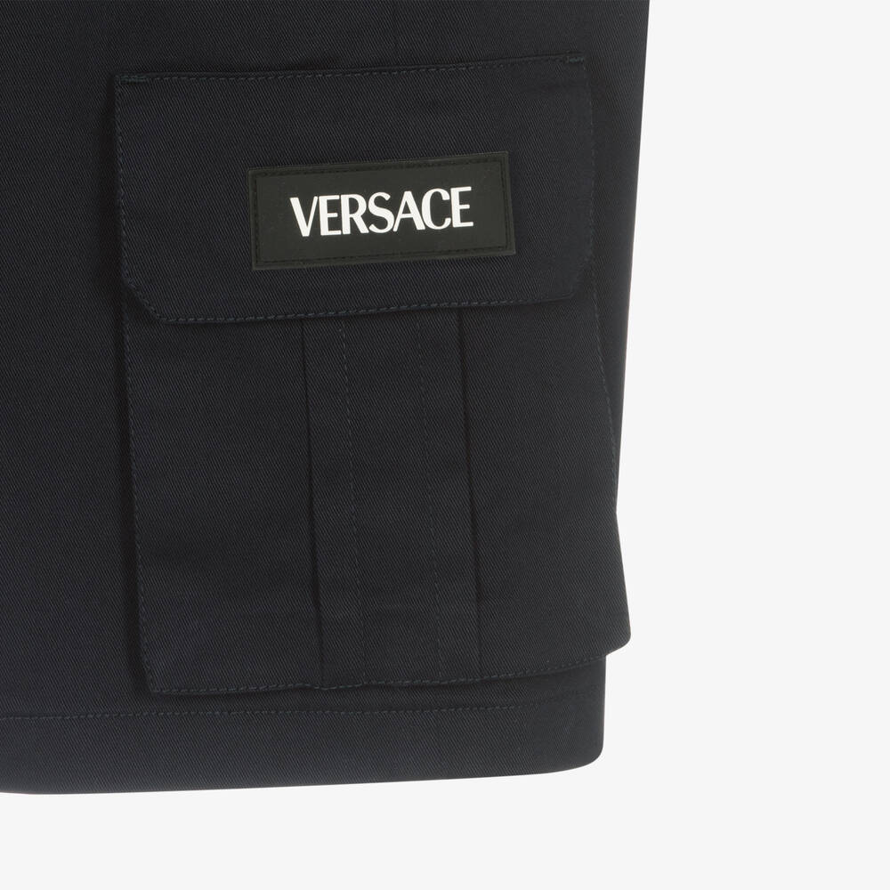 Versace-شورت برمودا تينز ولادي قطن تويل لون كحلي | Childrensalon Outlet
