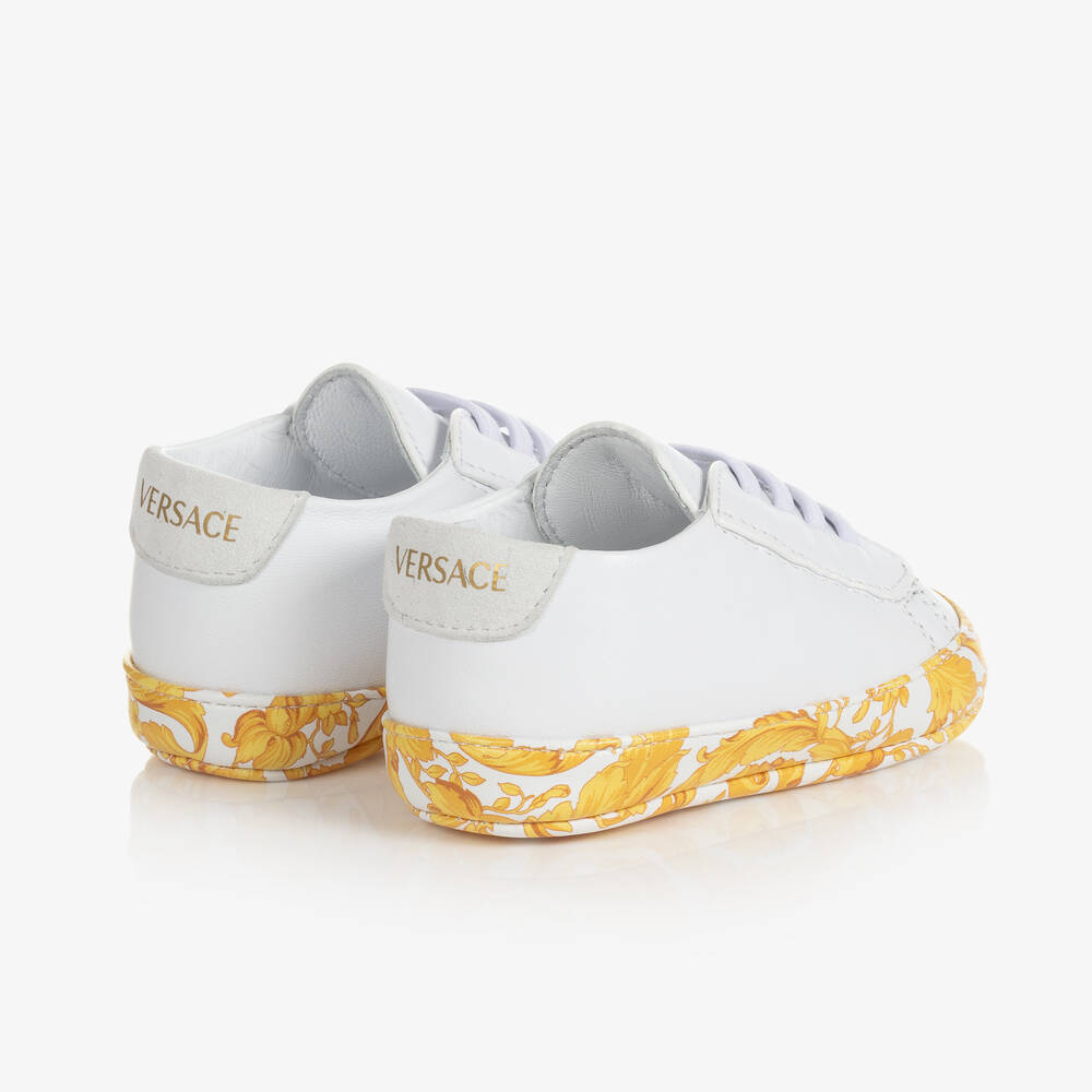 Versace-Белые кожаные пинетки с принтом Barocco | Childrensalon Outlet