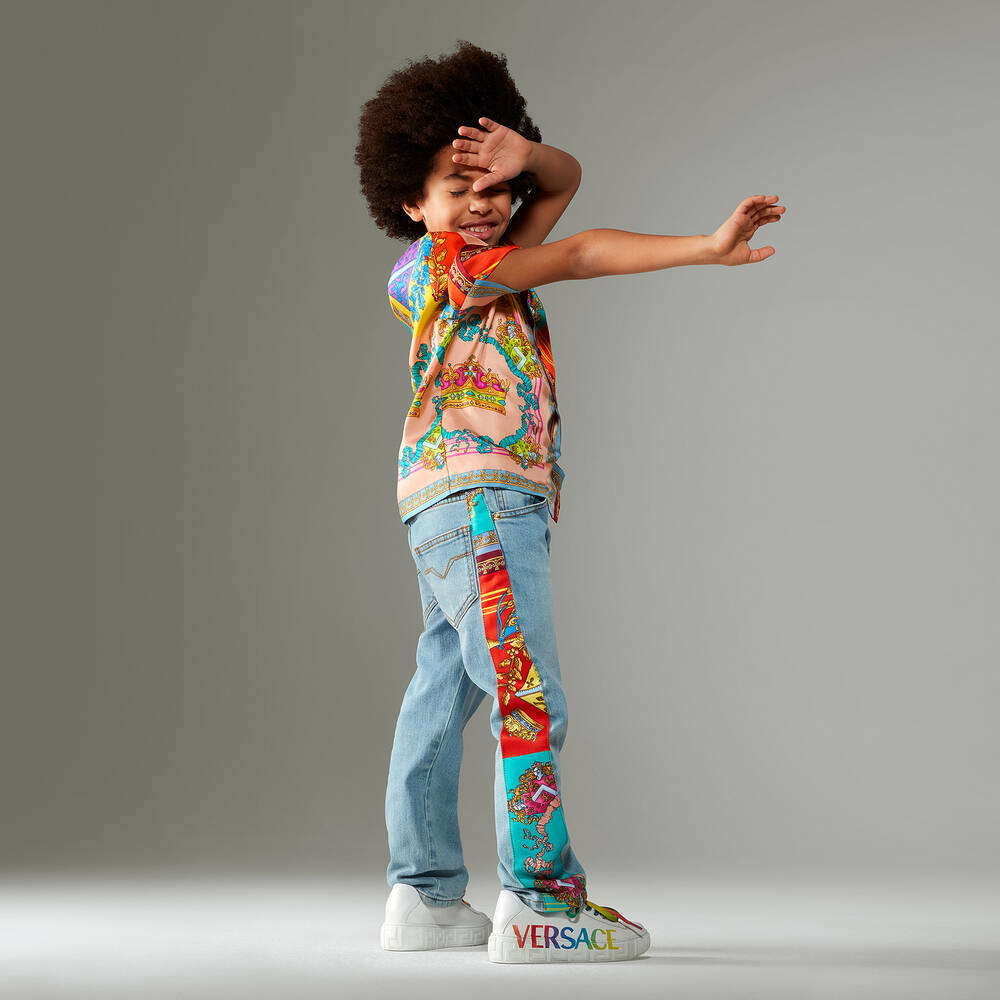 Versace-ترينرز جلد لون أبيض بنقشة غريسا | Childrensalon Outlet