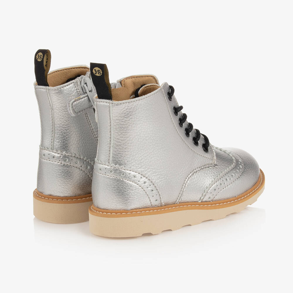 Young Soles-بوت بروغ جلد صناعي لون فضّي | Childrensalon Outlet