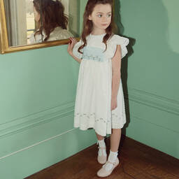 Beatrice & George-Белое хлопковое платье с ручной присборенной вышивкой | Childrensalon Outlet