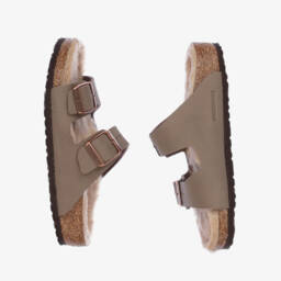 بيركنستوك-صنادل تاوب جلد صناعي لون بني | Childrensalon Outlet