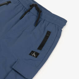 Calvin Klein-بنطلون رياضي أزرق بشعار مطرز للأولاد | Childrensalon Outlet