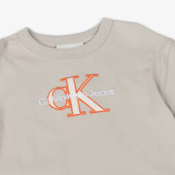 Calvin Klein-Классическая бежевая хлопковая футболка для мальчиков | Childrensalon Outlet