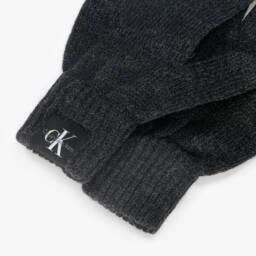 كالفين كلاين-قفازات بشعار مونوغرام محبوكة لون رمادي | Childrensalon Outlet