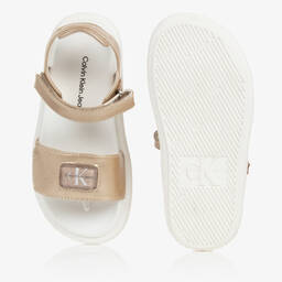 Calvin Klein Джинсы-Золотистые сандалии из искусственной кожи | Childrensalon Outlet