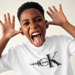 Calvin Klein Jeans-Teen Boys White Cotton Logo T-Shirt | Childrensalon Outlet