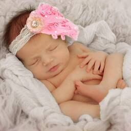  كيوت كيوت-طوق للرأس ريش لون زهري مزين بكريستال | Childrensalon Outlet