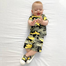 Dolce & Gabbana-Green & Yellow Baby T-Shirt | Childrensalon Outlet