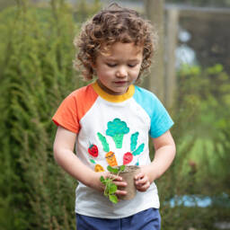 Frugi-تيشيرت صبياني من القطن العضوي بنقشة الخضروات | Childrensalon Outlet