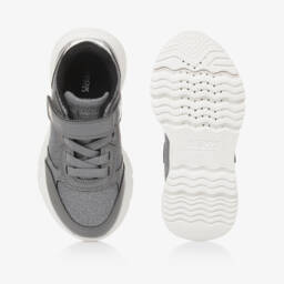 جيوكس-حذاء رياضي بشريط لاصق لون رمادي براق للبنات | Childrensalon Outlet