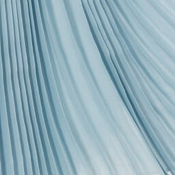 Hucklebones London-فستان شيفون بكسرات لون أزرق | Childrensalon Outlet