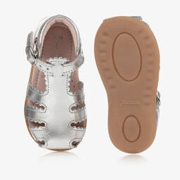 جاكادي باريس-حذاء جلد لون فضّي متاليك لمرحلة بدء المشي للمولودات | Childrensalon Outlet