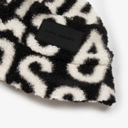 MARC JACOBS-Boys Cosy Black Sherpa Hat | Childrensalon Outlet