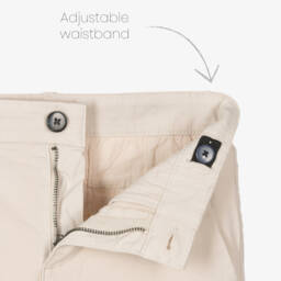 Mayoral Нукутаваке-Классические бежевые хлопковые шорты для мальчиков | Childrensalon Outlet