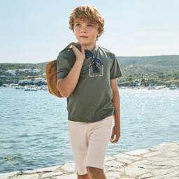 Mayoral Нукутаваке-Классические бежевые хлопковые шорты для мальчиков | Childrensalon Outlet