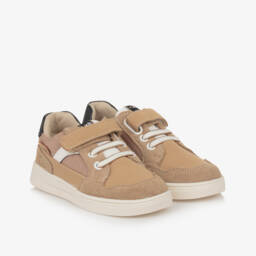Mayoral-حذاء رياضي بيج من الشامواه للأولاد مع إغلاق فيلكرو | Childrensalon Outlet