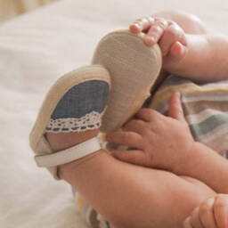 Mayoral Newborn-Girls Soft Blue Linen Pre-Walkers | Childrensalon Outlet