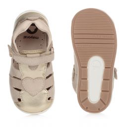 Mayoral-Золотистые кожаные сандалии с сердечками | Childrensalon Outlet