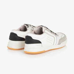 Mayoral-ترينرز تينز ولادي جلد وشامواه لون أبيض ورمادي | Childrensalon Outlet