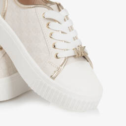 Michael Kors Kids-حذاء رياضي للبنات بلون كريمي مع شعار بارز | Childrensalon Outlet
