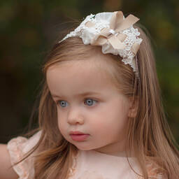 ميراندا-طوق للشعر دانتيل لون بيج وعاجي للبنات | Childrensalon Outlet