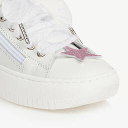 Monnalisa-ترينرز بطبعة نجوم جلد لون أبيض للمراهقات | Childrensalon Outlet