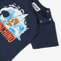 Moschino-تيشيرت بحري للأولاد بتصميم دمية دب راكب الأمواج | Childrensalon Outlet