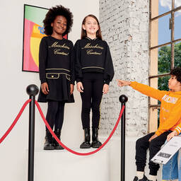 Moschino Kid-Teen-Girls Black & Gold Logo T-Shirt | Childrensalon Outlet
