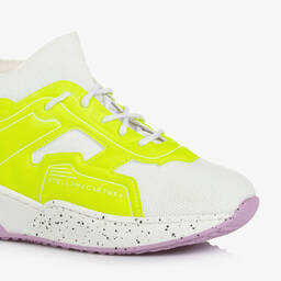 Stella McCartney Kids-ترينرز بأربطة جلد صناعي لون أبيض وأصفر نيون | Childrensalon Outlet