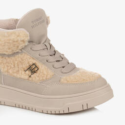Tommy Hilfiger-Girls Beige Sherpa Monogram Trainers | Childrensalon Outlet