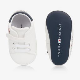 Tommy Hilfiger-ترينرز جلد صناعي لون أبيض لمرحلة قبل المشي للمولودات | Childrensalon Outlet