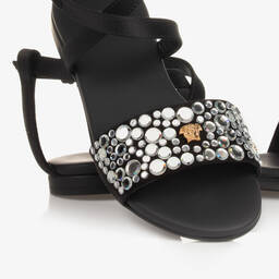 Versace-صندل فيسكوز ساتان وجلد لون أسود للبنات | Childrensalon Outlet