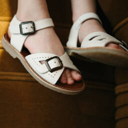 Young Soles-Girls Creamy Leather Strap Sandals | Childrensalon Outlet