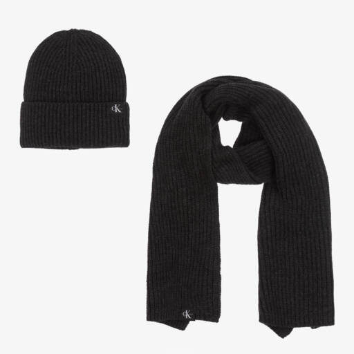 Calvin Klein-طقم قبعة وسكارف محبوك لون رمادي فحمي | Childrensalon Outlet
