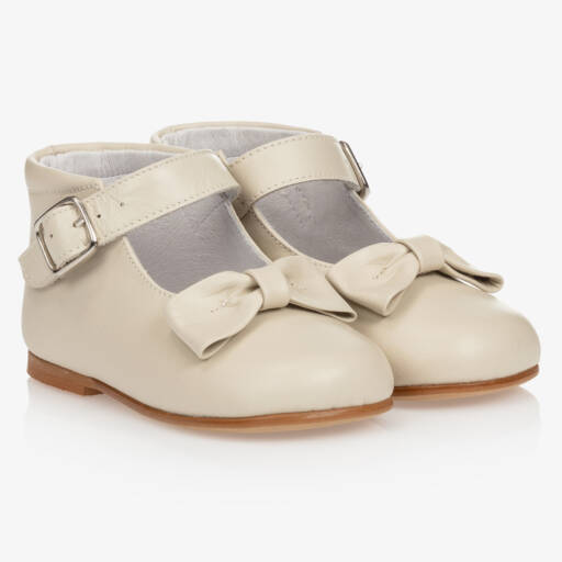 Children's Classics-Girls Elegant Ivory Leather Shoes | Childrensalon Outlet
