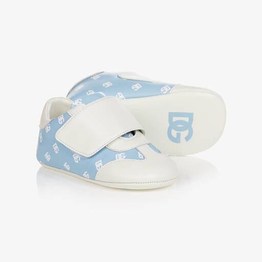 Dolce & Gabbana-حذاء جلد لون أزرق وأبيض لمرحلة قبل المشي للمواليد  | Childrensalon Outlet