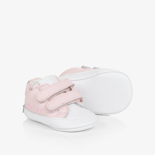 Givenchy-ترينرز جلد لون زهري وأبيض لمرحلة قبل المشي | Childrensalon Outlet